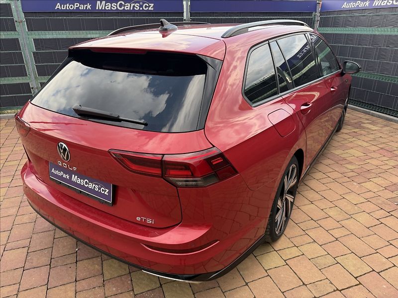 Volkswagen Golf VIII 1.5 TSI R-Line DSG - fotka 6 z 23