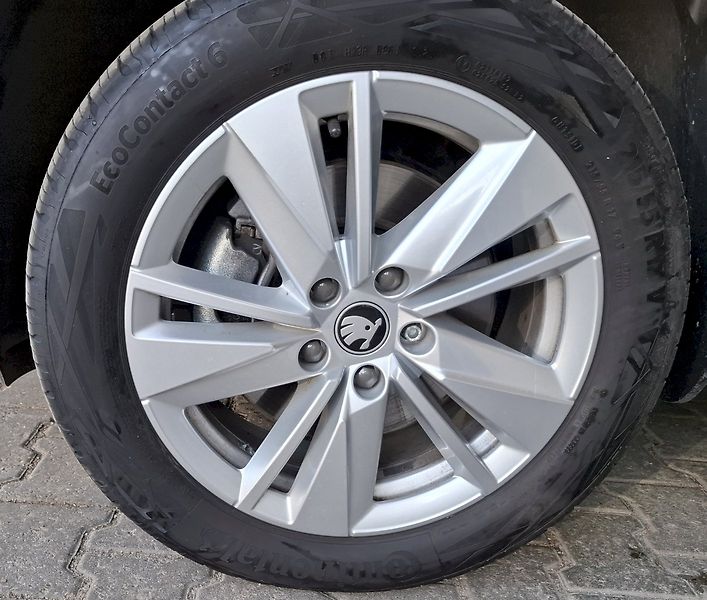 Škoda Karoq (2025) SELECTION TS 110/1.5 A7F - fotka 6 z 41