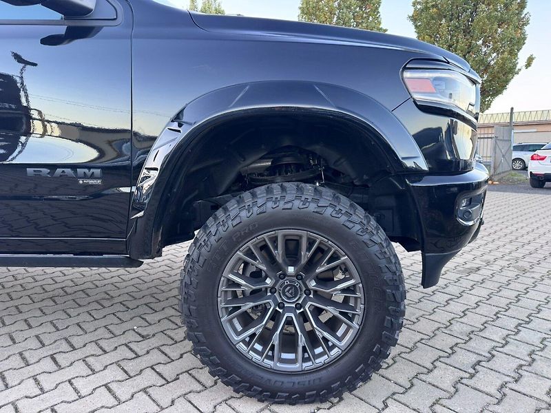 RAM 1500 (2024) LIM 4X4 291KW 5,7 HEMI 6 DPH - fotka 17 z 50