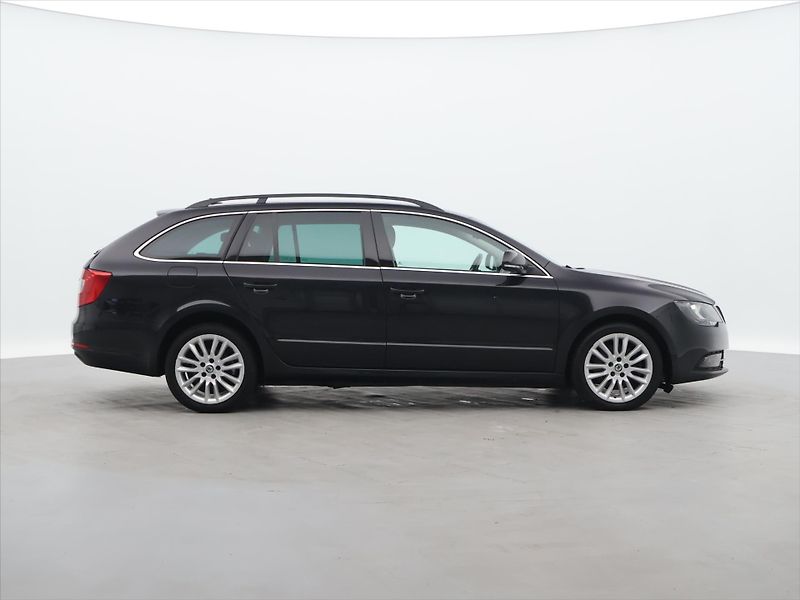 Škoda Superb 2,0 TDI 125kW Ambition DSG - fotka 8 z 39