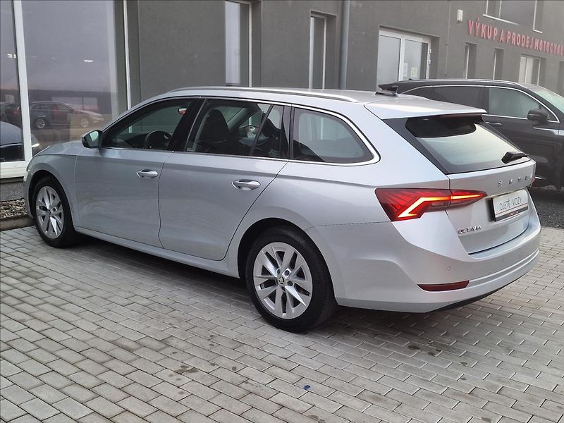 Škoda Octavia 1.5TSI 110kW Style, ČR,1.Maj. - fotka 7 z 50