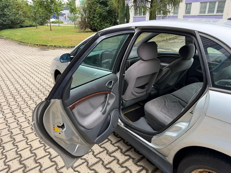 Citroën C5 2,0 HDi  - fotka 12 z 21