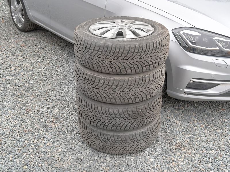 Volkswagen Golf (2019) 1.6TDI 85KW DSG – NAVI, ERGO - fotka 47 z 51