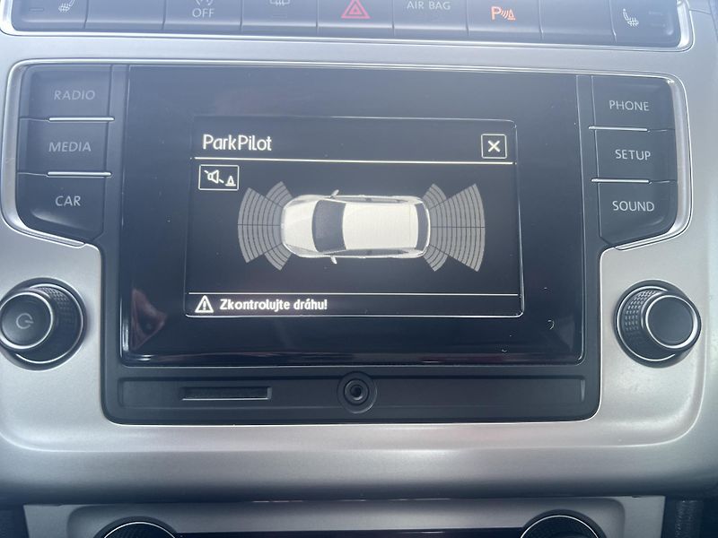 Volkswagen Polo Cross 1.0MPi 55kw TEMPOMAT ALU - fotka 22 z 48