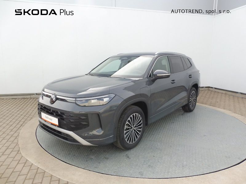 Volkswagen Tayron (2026) People 1,5 TSI 150kW eHybrid - fotka 1 z 29