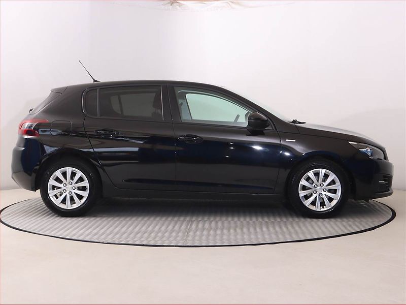 Peugeot 308 (2019) 1.5 BlueHDi, Serv.kniha, Navi - fotka 6 z 20