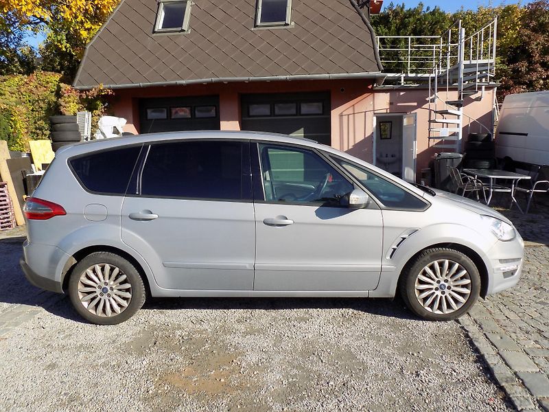 Ford S-MAX 2,0 TDCI 103 KW VÝHŘEV, TAŽNÉ - fotka 7 z 38