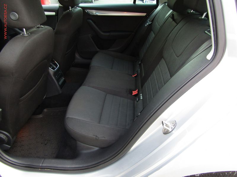 Škoda Octavia (2016) 1.6 TDi, ČR, Style, TZ - fotka 10 z 18
