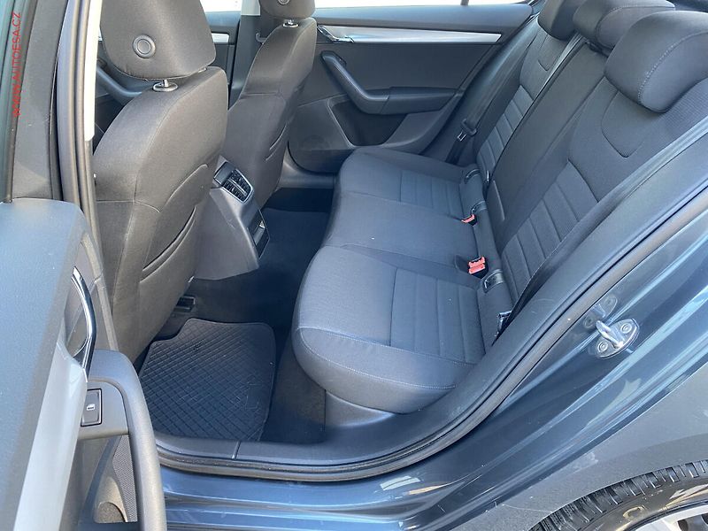 Škoda Octavia (2014) 1.2 TSi, ČR, AC, park.čidla - fotka 10 z 16