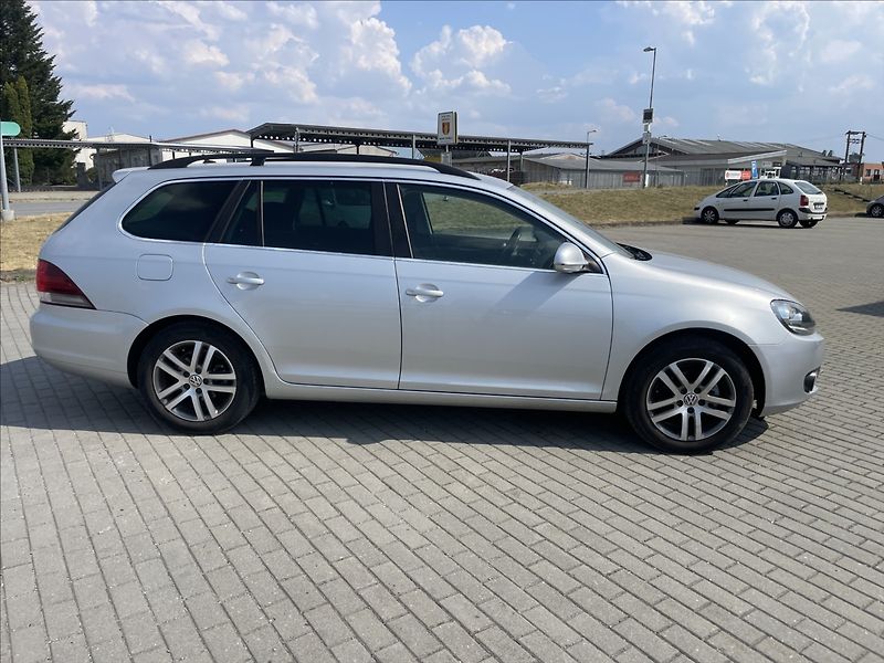 Volkswagen Golf 1,4 TSi 90kw Variant po rozvod - fotka 5 z 38