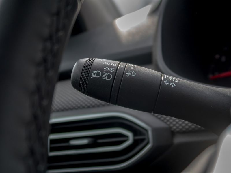 Dacia Jogger (2022) 1.0T 81KW DIGI – TAŽNÝ - fotka 20 z 53
