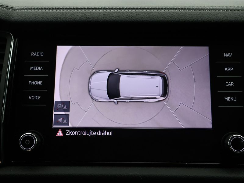 Škoda Kodiaq 2,0 TDI DSG 4x4 L&K DPH CZ 1Ma - fotka 28 z 39