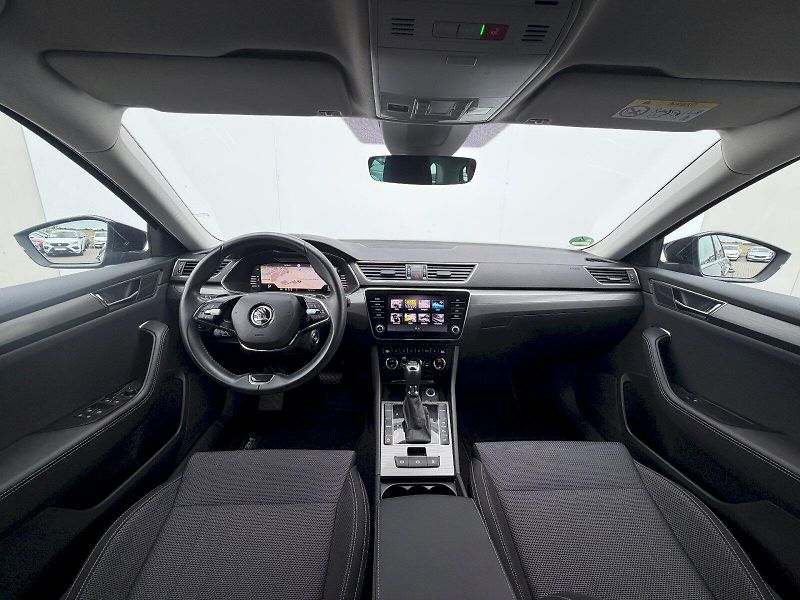 Škoda Superb (2023) 2.0 TDI 110kW DSG Style Plus - fotka 10 z 35