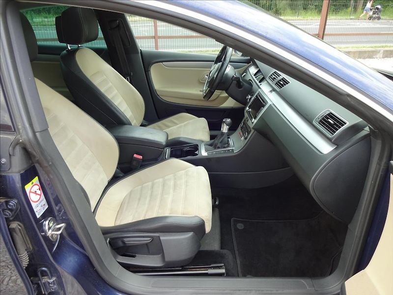 Volkswagen Passat CC 2.0TDi 125kW - fotka 35 z 70