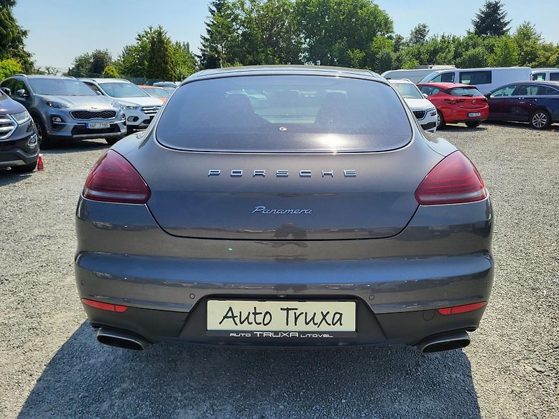 Porsche Panamera Diesel 3.0 V6 221kW - fotka 38 z 45