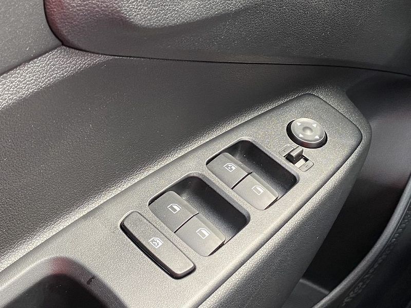 Hyundai i10 1.2i, ČR-1m, Smart, automat - fotka 27 z 31