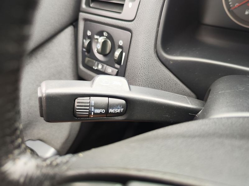 Volvo V50 1.6D/80kW - fotka 18 z 22