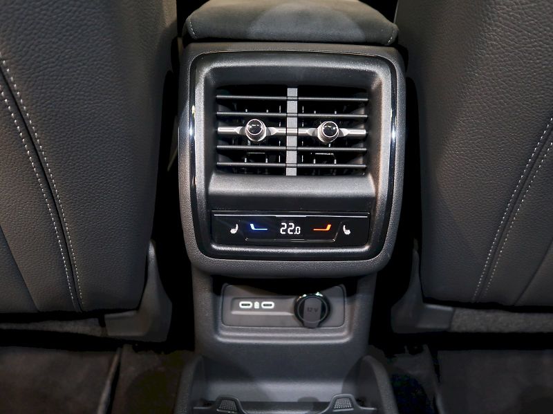 Škoda Kodiaq (2025) iV SPORTLINE 1.5TSI 150KW TAŽN - fotka 43 z 48