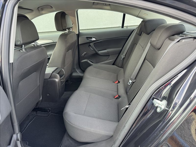 Opel Insignia 1,6 i 85kW tažné KLIMA ALU - fotka 19 z 50