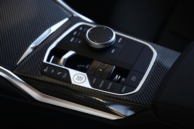 BMW Řada 3 M340i xDrive Touring - fotka 12 z 18