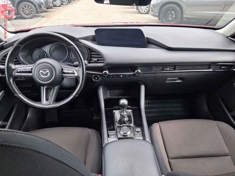 Mazda 3 (2022) 2.0i, 1.maj,ČR, AC, navi - fotka 8 z 19