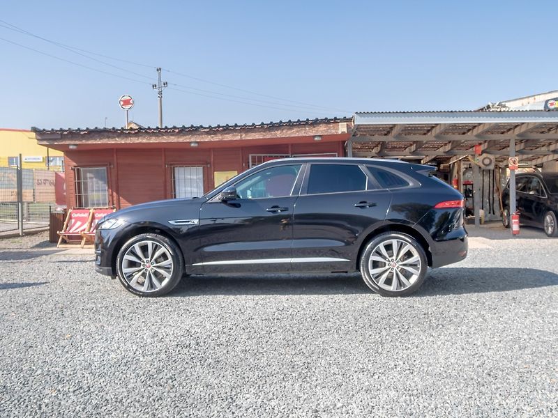 Jaguar F-Pace (2016) 2.0D 132KW – NAVIGACE - fotka 8 z 46