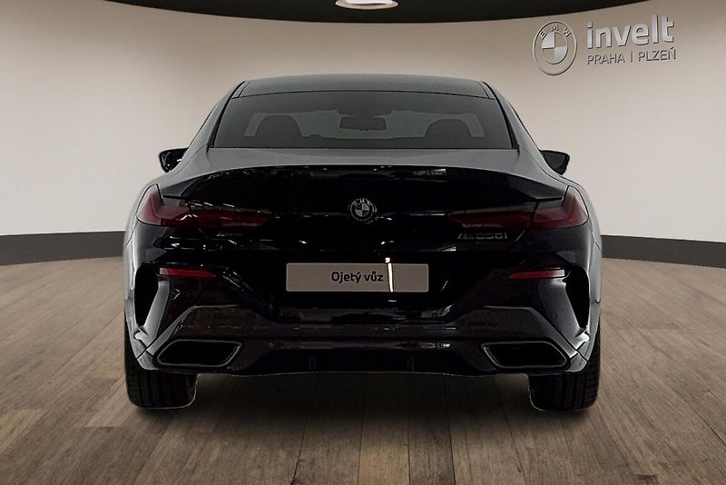 BMW Řada 8 M850i xDrive - fotka 4 z 25