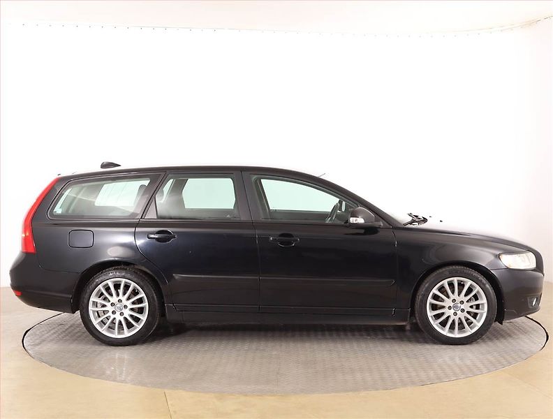 Volvo V50 (2011) D2, Tempomat, Park. senzory - fotka 6 z 16