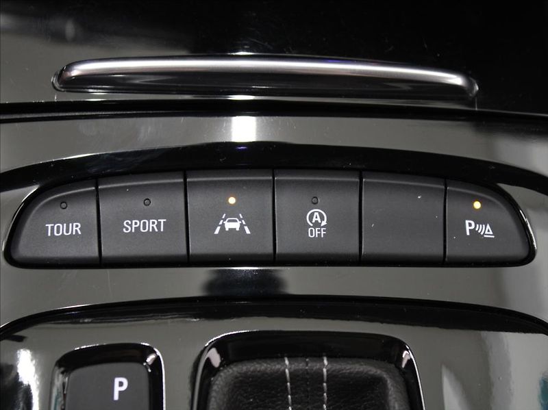 Opel Insignia 2,0 GSI 191kW 4x4 Bose Výprode - fotka 20 z 24