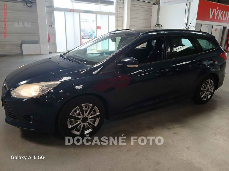 Ford Focus (2012) 1.6 i, ČR - fotka 1 z 3