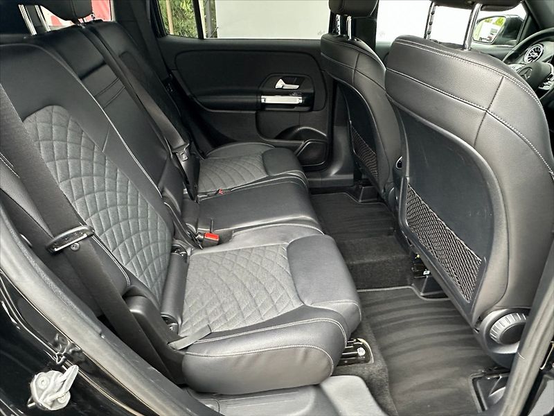 Mercedes-Benz GLB 2,0 200d 110kW, navi, kamera - fotka 14 z 43