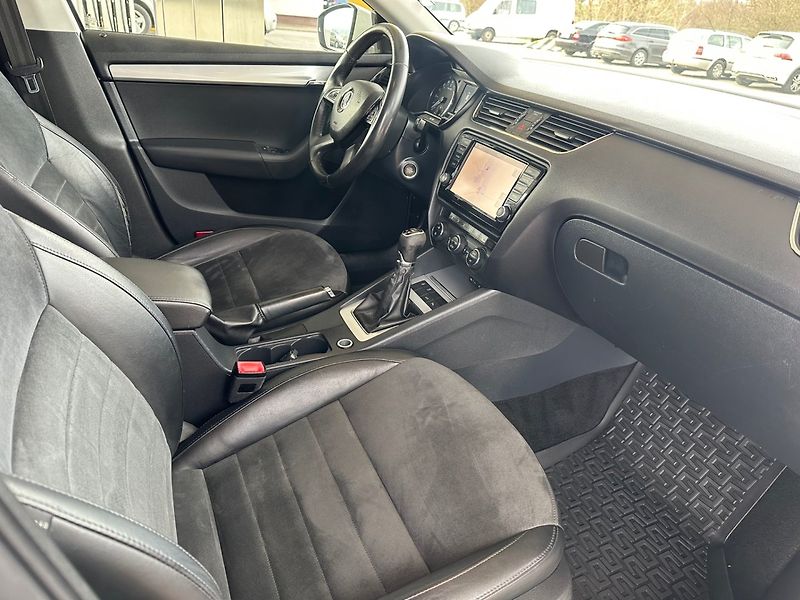 Škoda Octavia (2014) 2.0TDi 4X4 NAVI, VÝHŘEV SED. - fotka 7 z 14