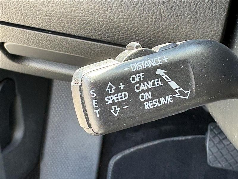 Volkswagen Passat 2,0 TDi130kW Xen,ACC,Pano,NezT - fotka 9 z 41