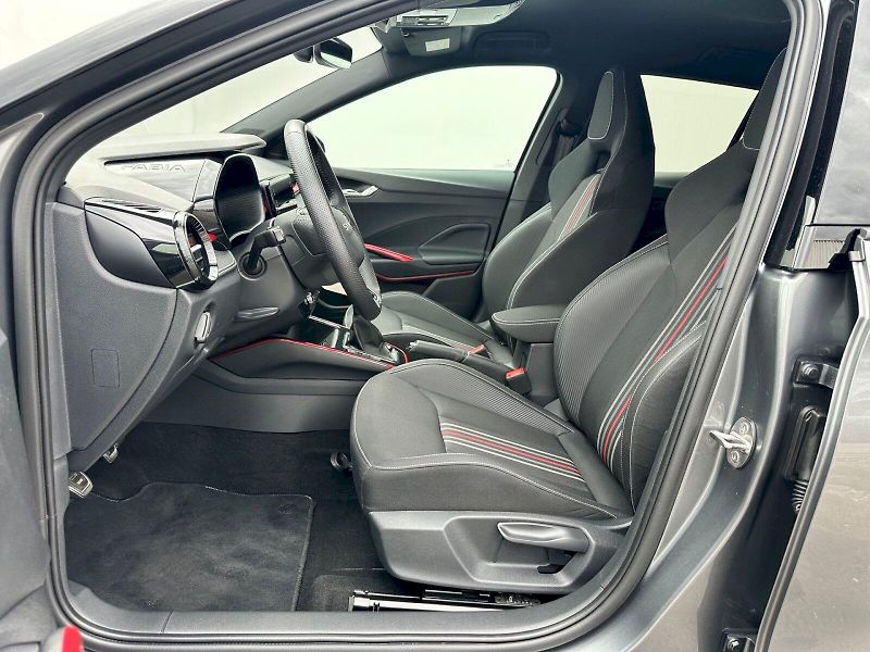 Škoda Fabia (2025) 1,0 TSI / 85 KW / Monte Carlo - fotka 6 z 30
