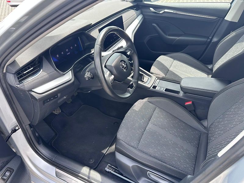 Škoda Octavia 2.0 TDI Style - fotka 9 z 15