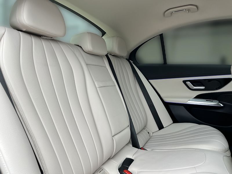 Mercedes-Benz Třídy E Třída E 450 d 4MATIC - fotka 17 z 18
