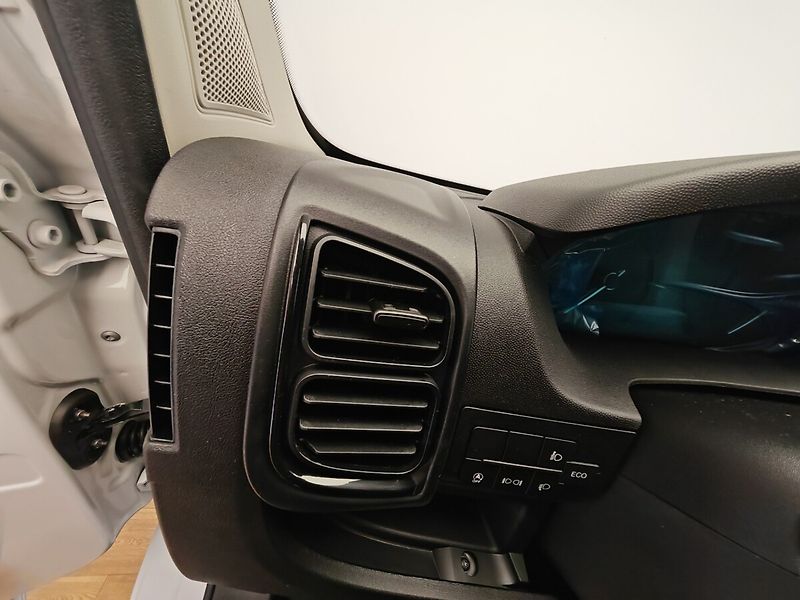 Toyota Proace Max 2.2 Diesel 140 - 4x2 - 6 MT Pa - fotka 16 z 26