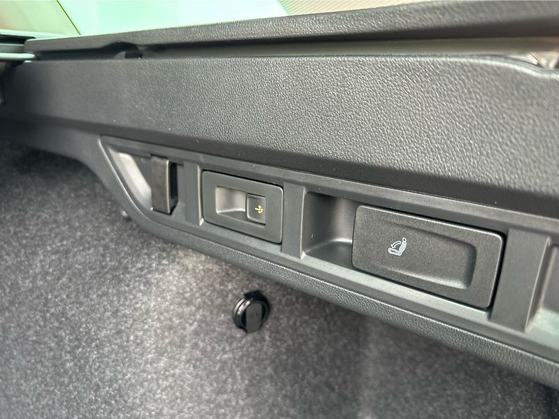 Škoda Octavia Combi Top Selection 2,0 TDI 11 - fotka 13 z 26