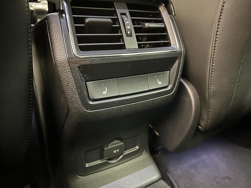 Škoda Karoq 2.0 TDI Top selection - fotka 20 z 26
