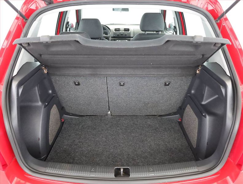 Škoda Fabia (2008) 1.2, po STK, rezervace - fotka 13 z 13