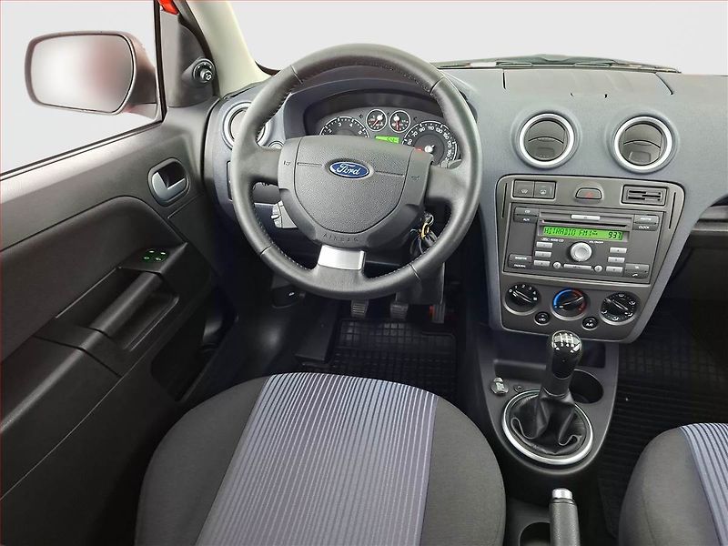 Ford Fusion (2011) 1.4, po STK, zamluveno - fotka 7 z 13