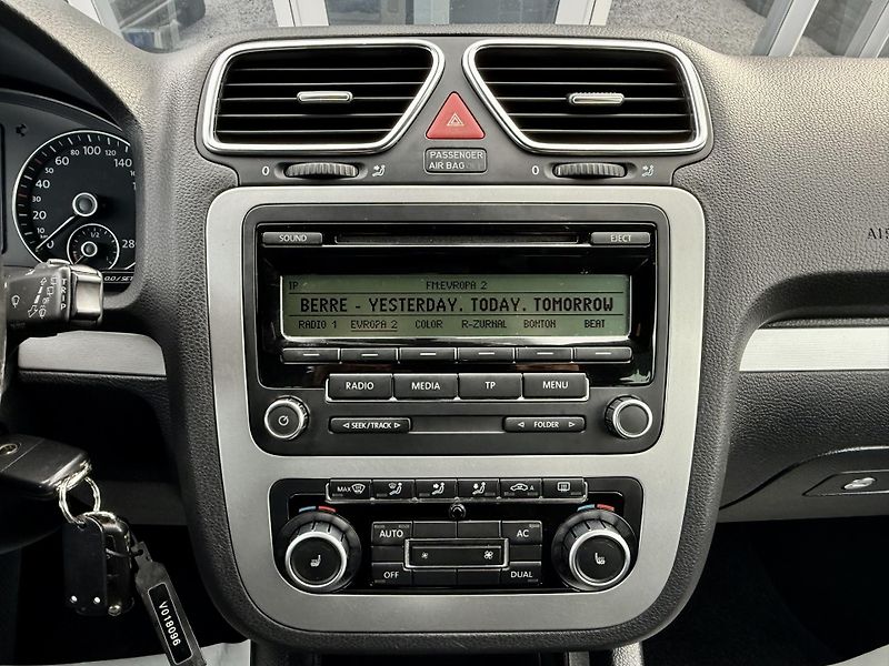Volkswagen Scirocco 1,4 TSI 90kW  - fotka 27 z 36