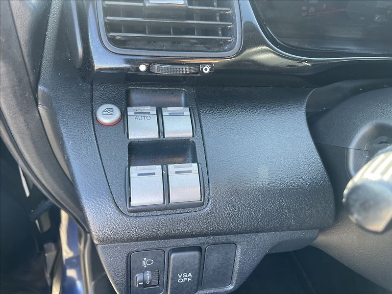 Honda FR-V 2,0 i-VTEC 110kw odp. DPH, po - fotka 20 z 27