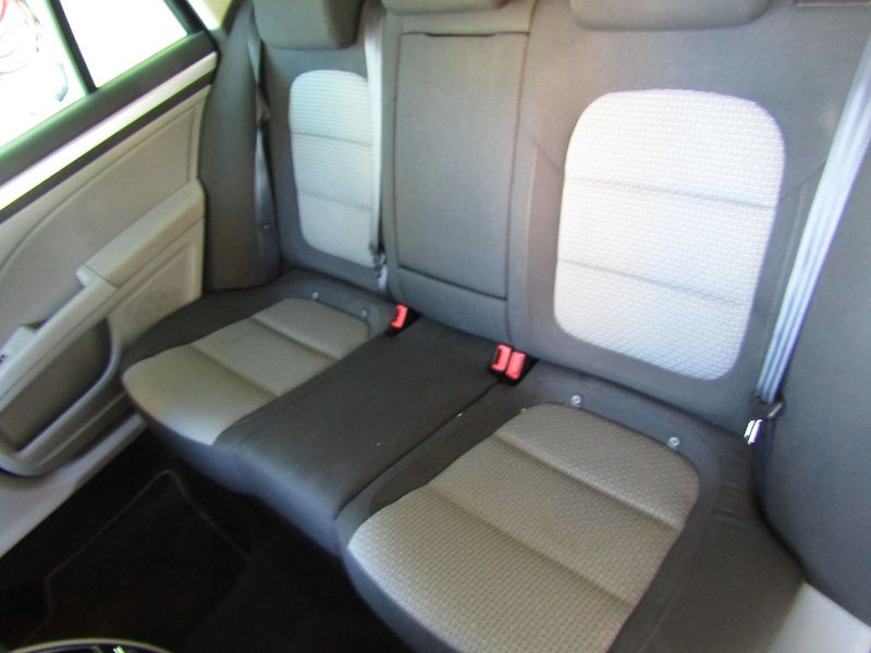 Škoda Superb (2011) 2.0 TDI CR 103kW - fotka 23 z 42