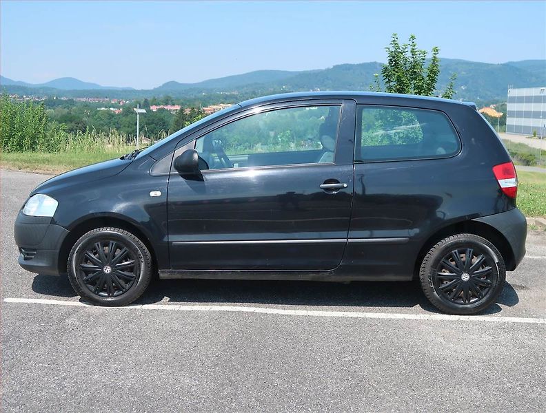 Volkswagen Fox (2007) 1.2, nová STK, dobrý stav - fotka 3 z 15