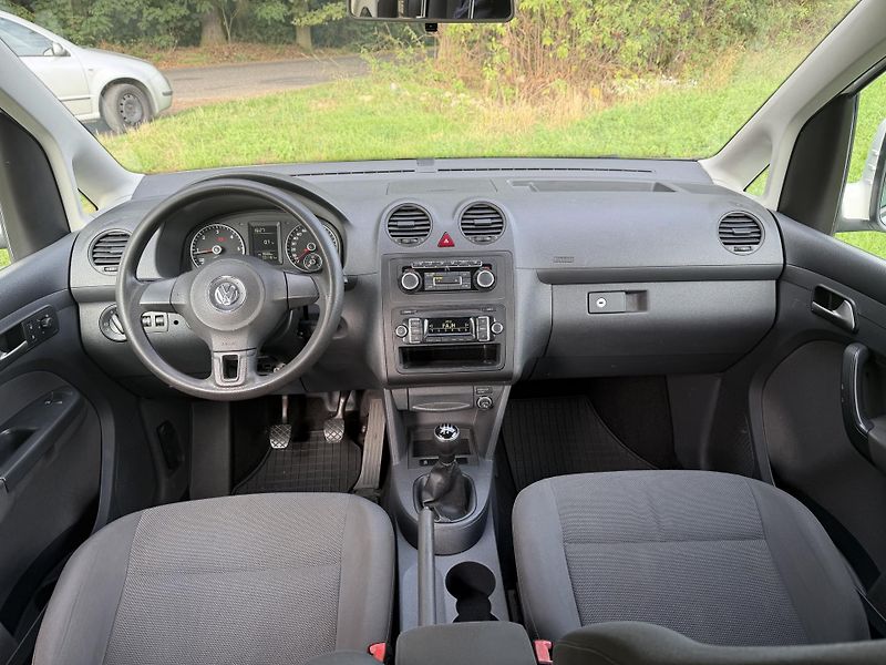 Volkswagen Caddy (2011) 1,6TDi,ČR,Serviska,Tažné,Nehav - fotka 8 z 14
