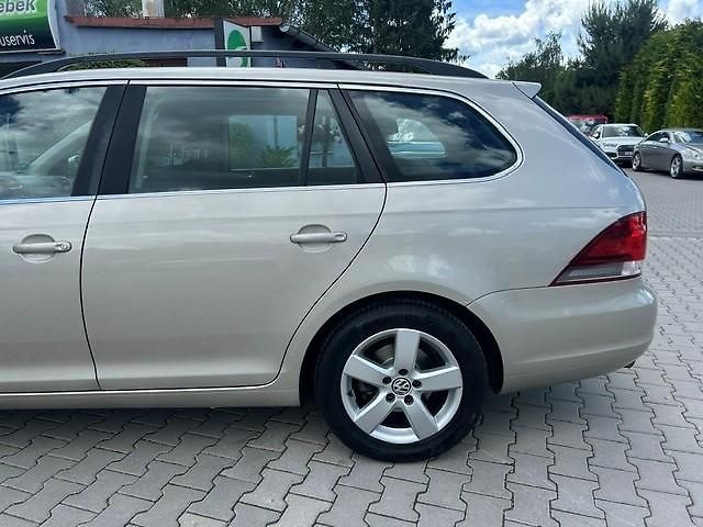 Volkswagen Golf 1,2TSi 77kW Variant Tažné zař. - fotka 13 z 54