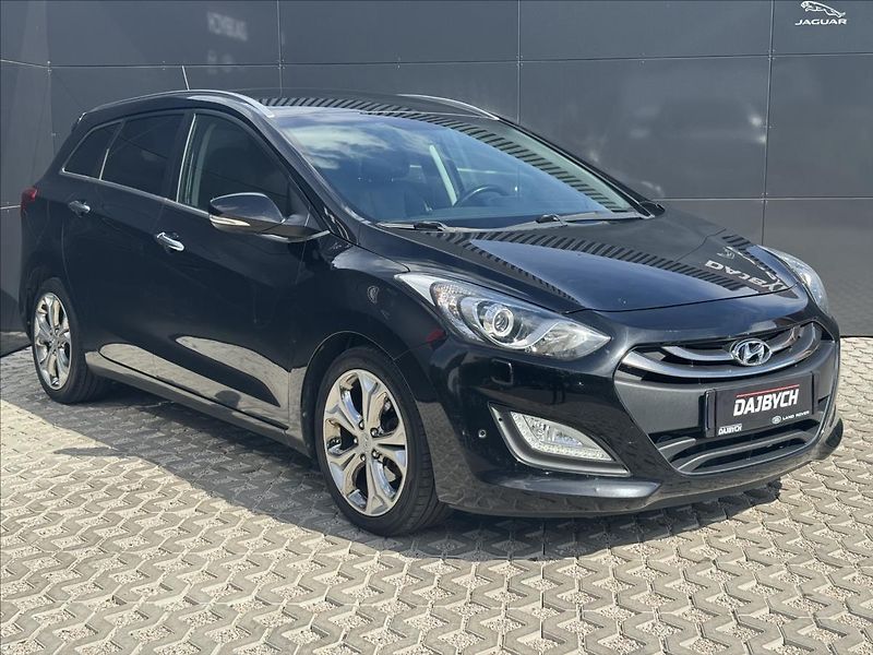 Hyundai i30 1,6 CRDI Premium AT ČR - fotka 2 z 28
