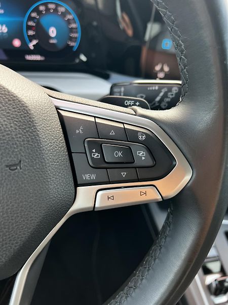 Volkswagen Golf 1.5TSI 110kW DSG LED ACC - fotka 11 z 23
