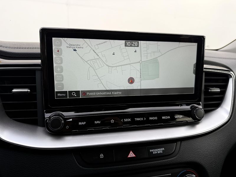 Kia XCeed 1.5 T-GDI 7DCT 117kW TOP - fotka 19 z 23